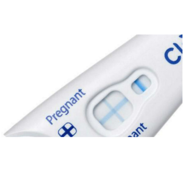 clearblue rapid pregnancy test window showing a positive result